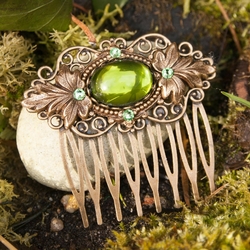 peigne-elfique-et-feerique-verre-peridot-cristal-de-swarovski-et-feuilles-mysteres-de-la-nature